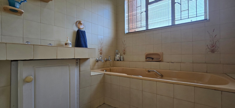5 Bedroom Property for Sale in Orkney North West